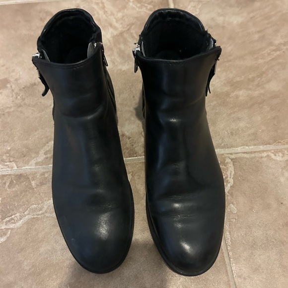 Steve Madden Booties - Picture 2 of 4